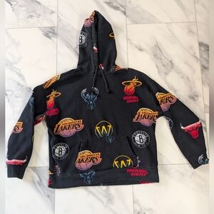 Hollister Black NBA Logo Sweater Size Large